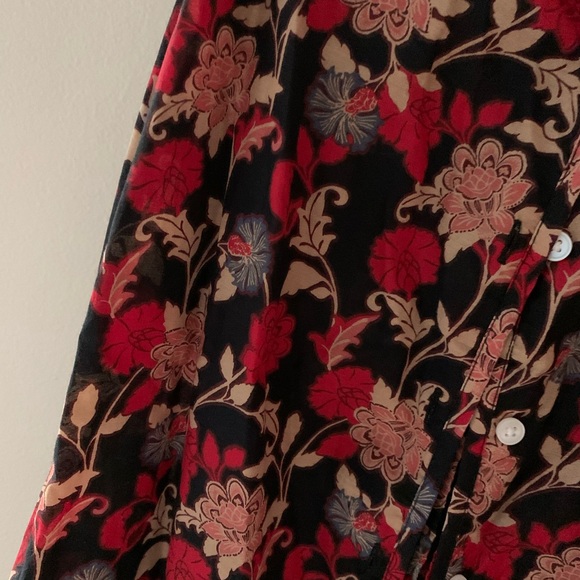 NWOT GAP button down tank. - Picture 2 of 3